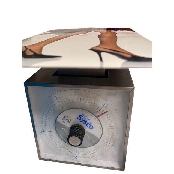 Hanes Silk Reflections Thigh Highs Jet Size EF Style 720 Silky Sheer Sandalfoot - Picture 5 of 5